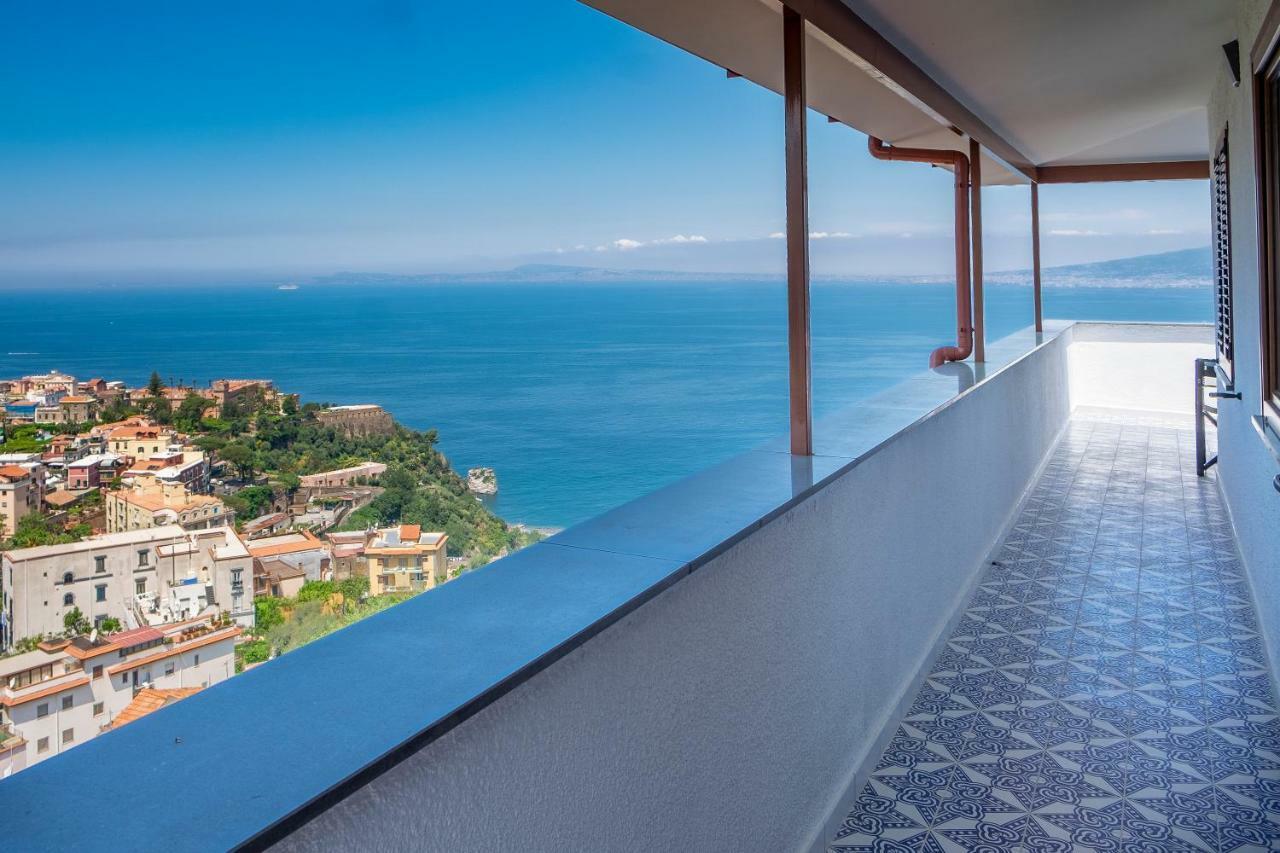 Appartamento In Villa Ariel Вико-Экуенсе Экстерьер фото