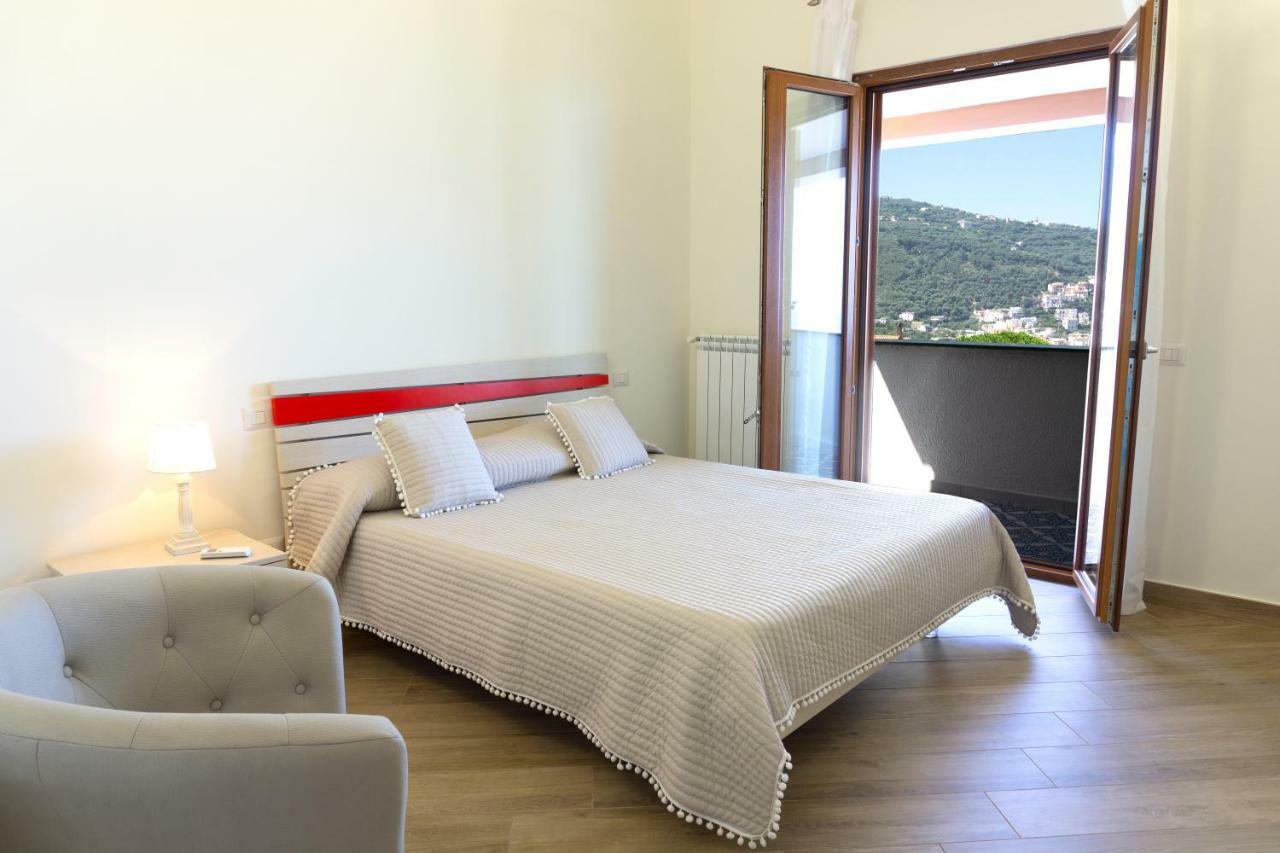 Appartamento In Villa Ariel Вико-Экуенсе Экстерьер фото