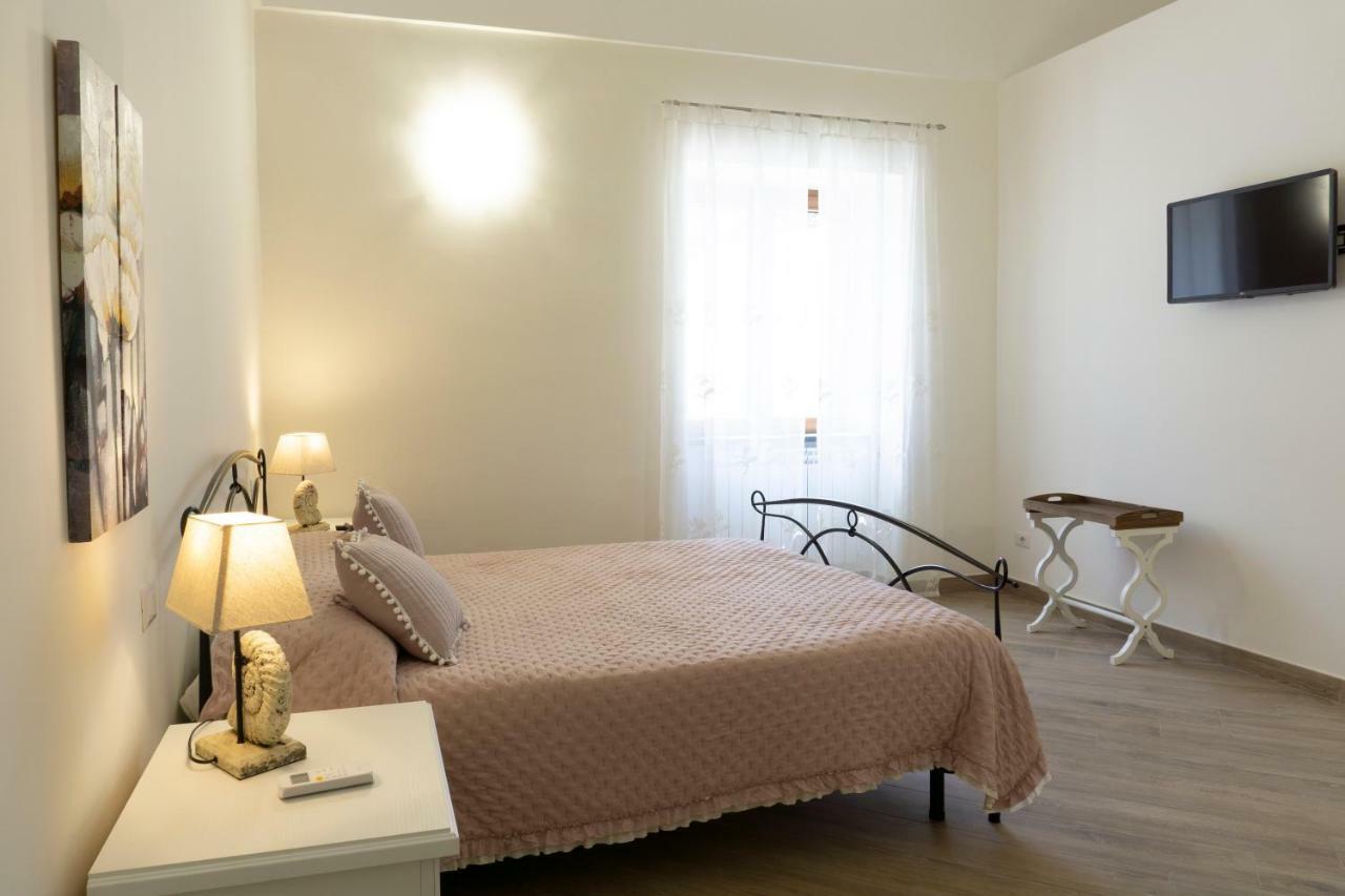 Appartamento In Villa Ariel Вико-Экуенсе Экстерьер фото